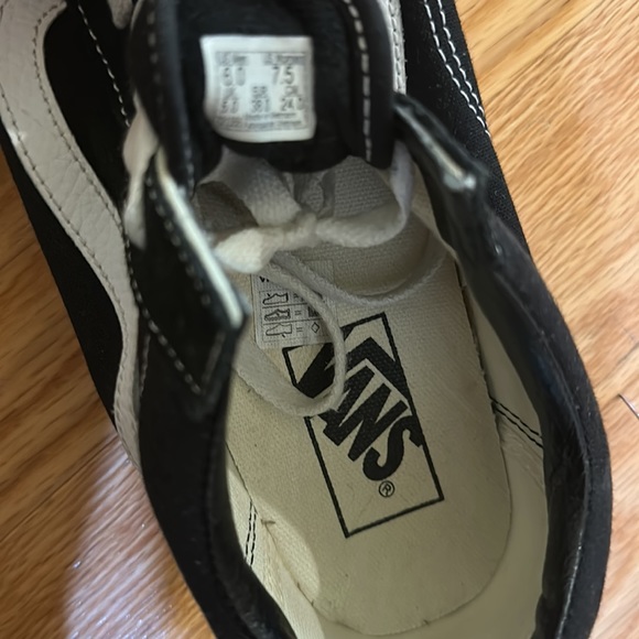 Vans Old Skool Suede Sneakers - Picture 3 of 7